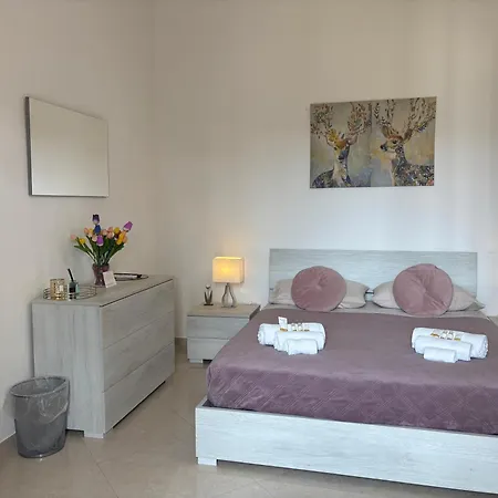 Il Tulipano Free Private Parking Como