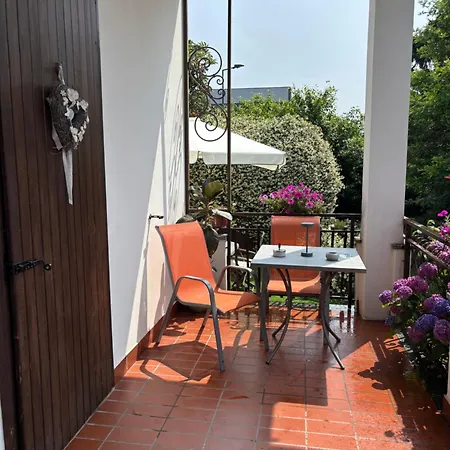 Il Tulipano Free Private Parking Como