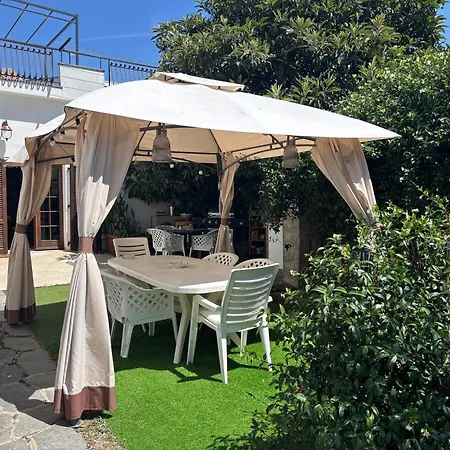 Il Tulipano Free Private Parking Couette-café 3*