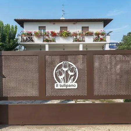 Il Tulipano Free Private Parking Bed and breakfast Como