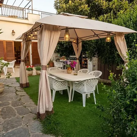 Il Tulipano Free Private Parking Bed and breakfast 3*